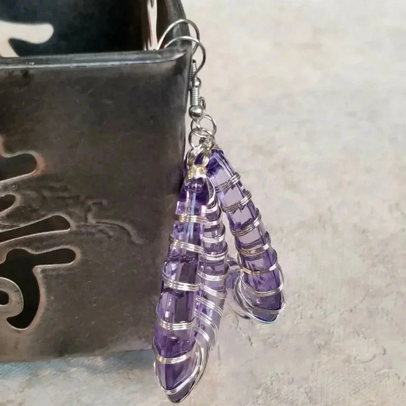 Handcrafted Retro 80s Statement Purple Lucite Open Teardrop Wire Wrap Earrings - Picture 3 of 5